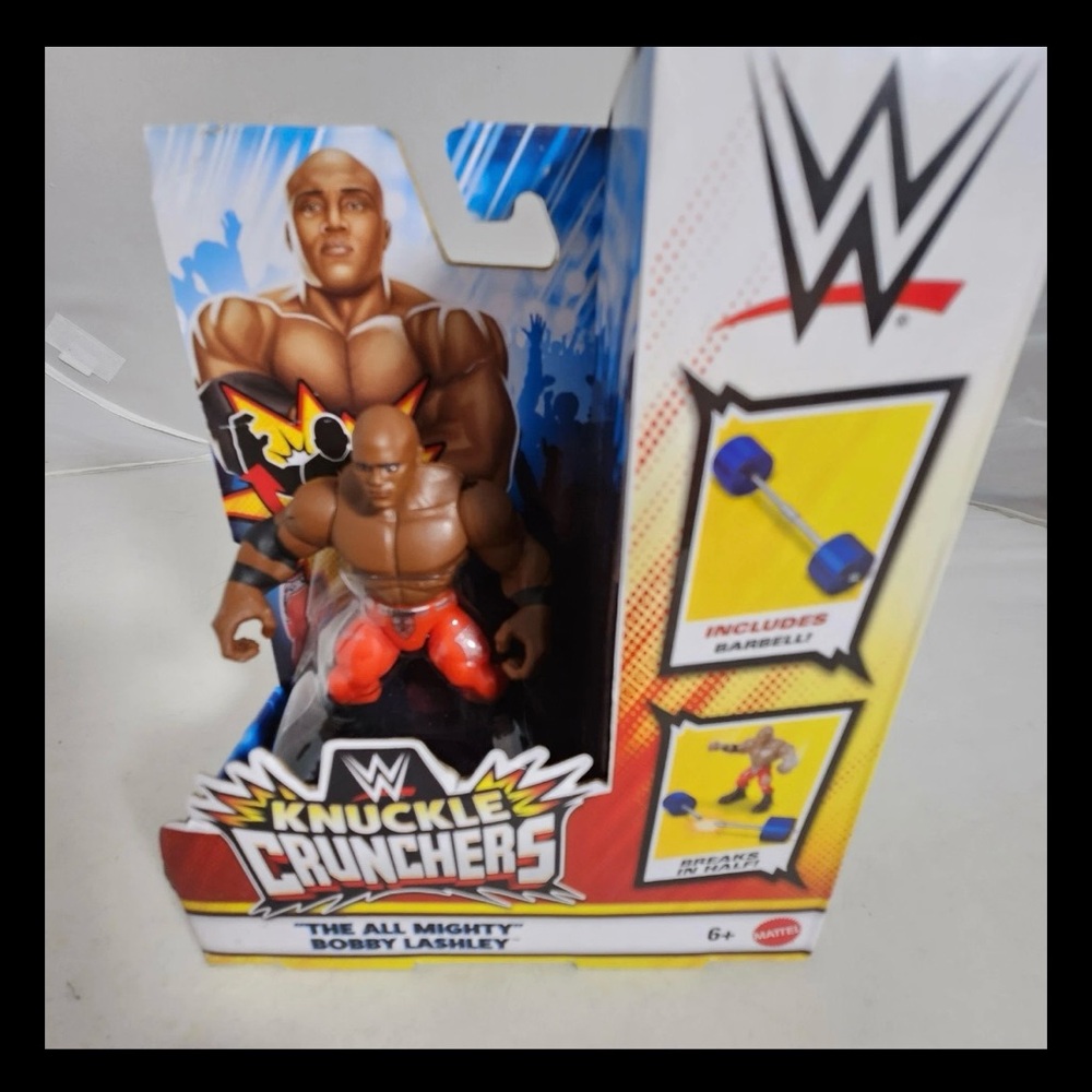 New In Box Knuckle Crunchers WWE The All Mighty Bobby Lashley Figure Dumbbell